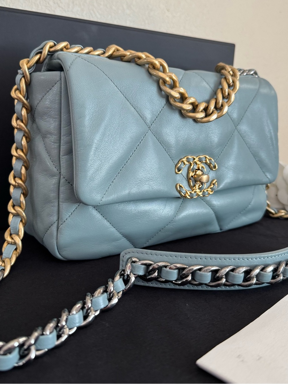 ❌SOLD❌CHANEL 19 Quilted Lambskin Small Flap in Dusty Blue - Picture 2 of 10